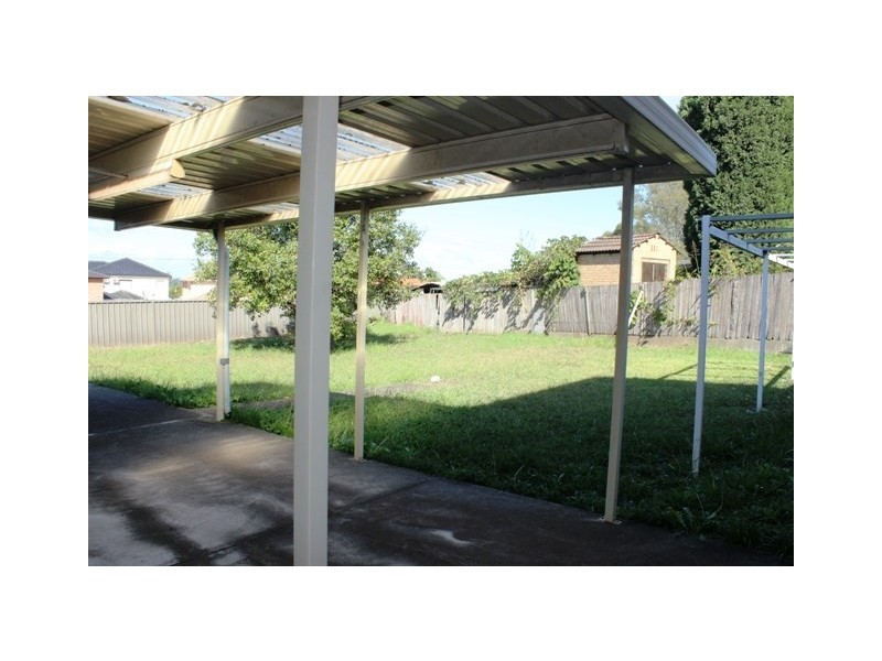 30 Garment Street, Prairiewood NSW 2176