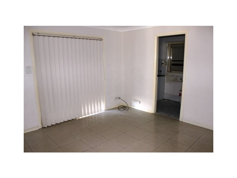 30 Garment Street, Prairiewood NSW 2176