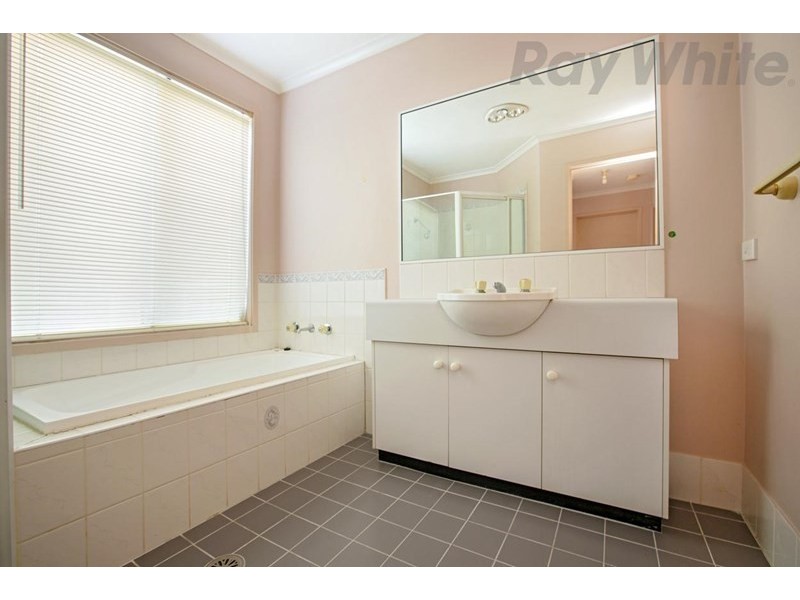 6 Archer Way, West Hoxton NSW 2171