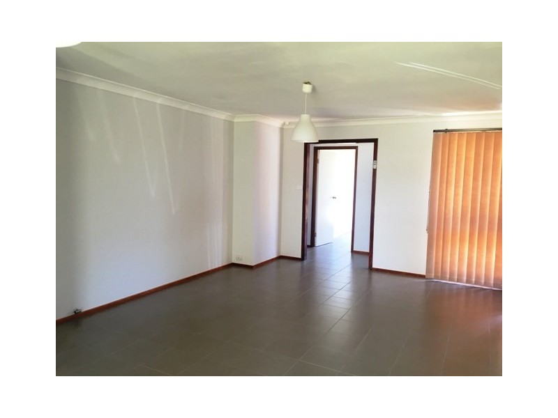 5 Arnold Avenue, Green Valley NSW 2168