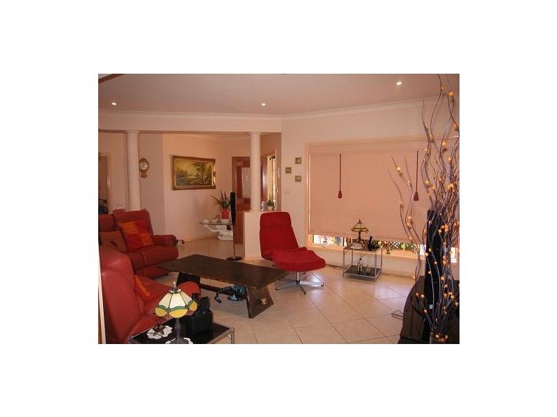 West Hoxton NSW 2171