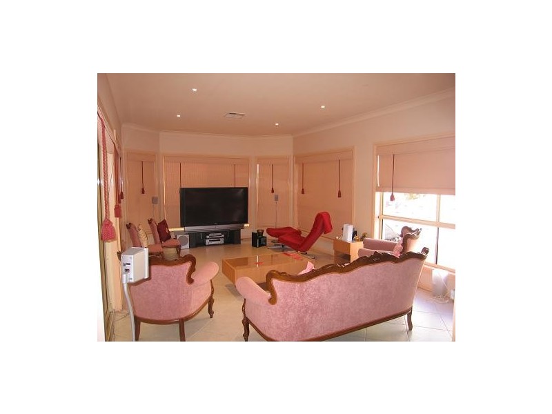 West Hoxton NSW 2171