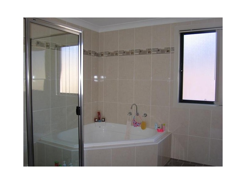 West Hoxton NSW 2171