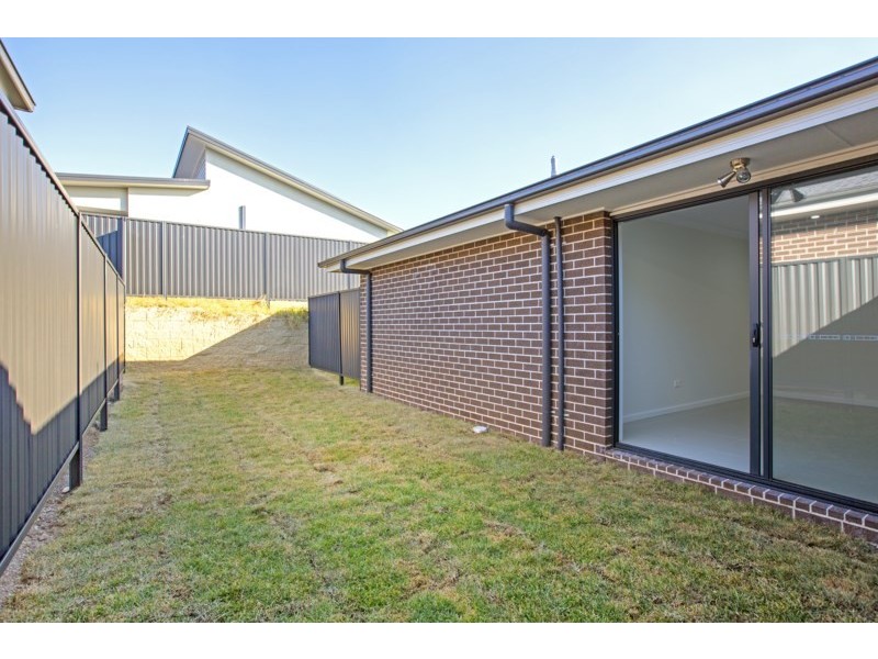 6 Thorpe Circuit, Oran Park NSW 2570
