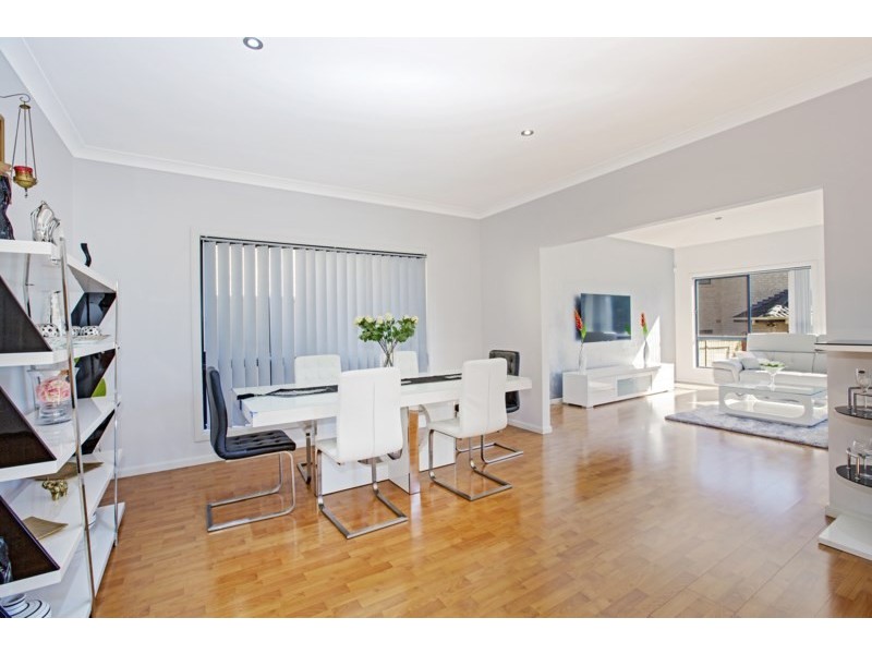 61 Wainewright Avenue, West Hoxton NSW 2171