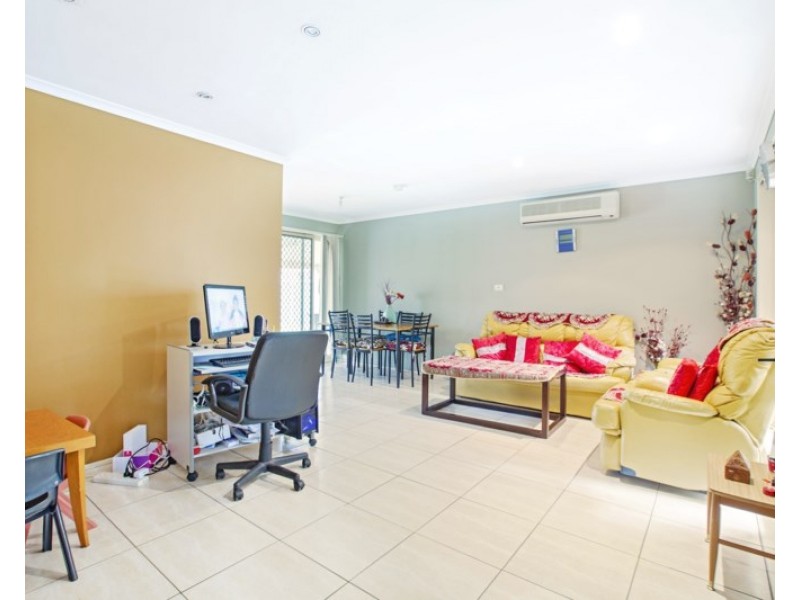 4 Bellingen Way, Hoxton Park NSW 2171