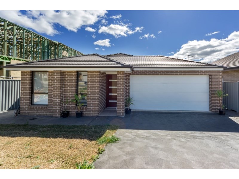 Lot 136 Southern Cross Drive, Middleton Grange NSW 2171