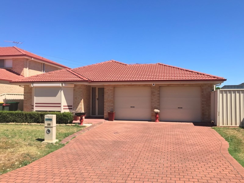 19 Coffs Harbour Avenue, Hoxton Park NSW 2171