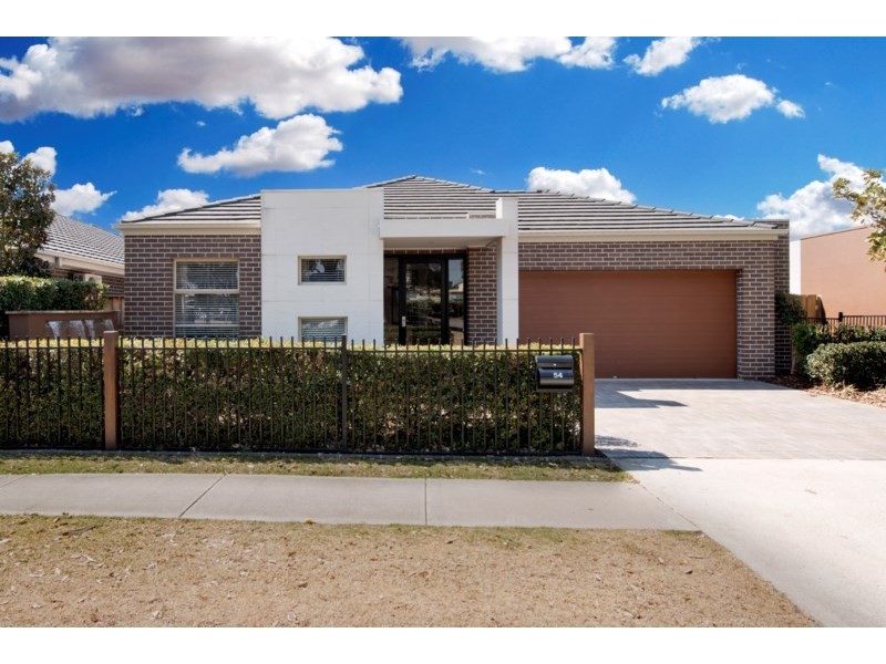 54 Pioneer Drive, Carnes Hill NSW 2171