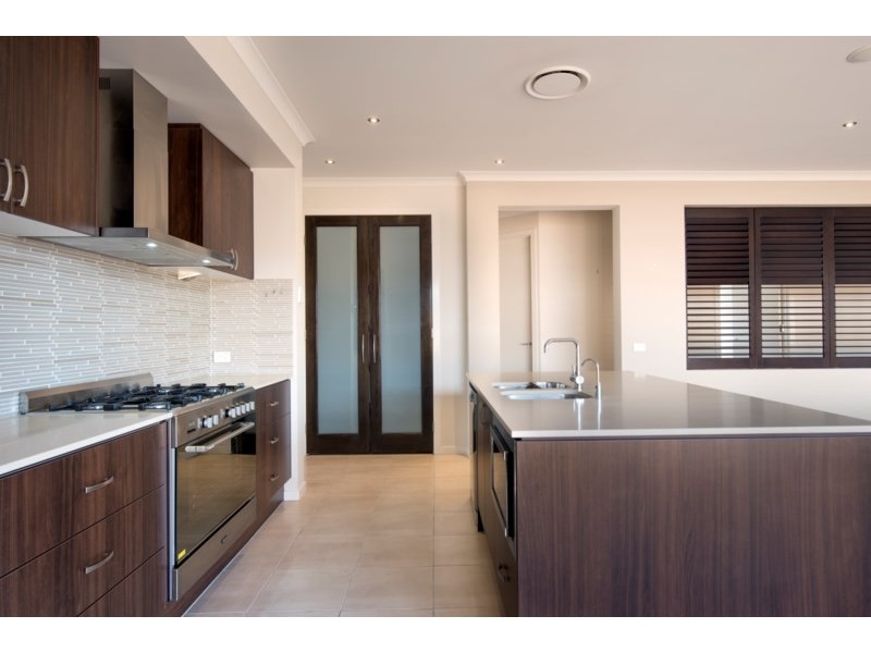 54 Pioneer Drive, Carnes Hill NSW 2171
