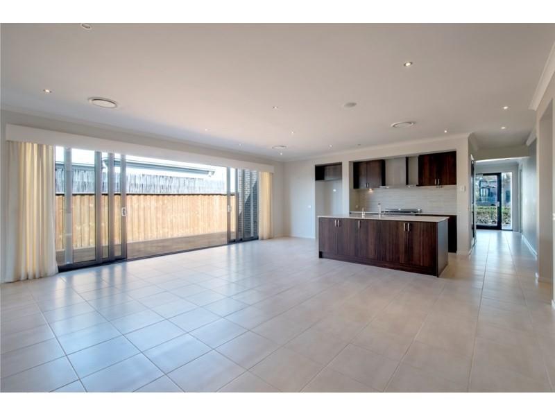 54 Pioneer Drive, Carnes Hill NSW 2171