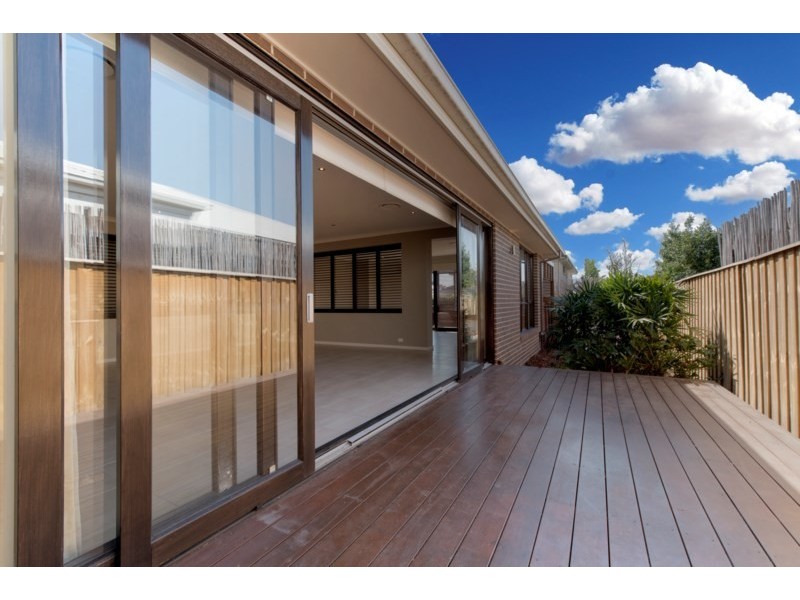 54 Pioneer Drive, Carnes Hill NSW 2171
