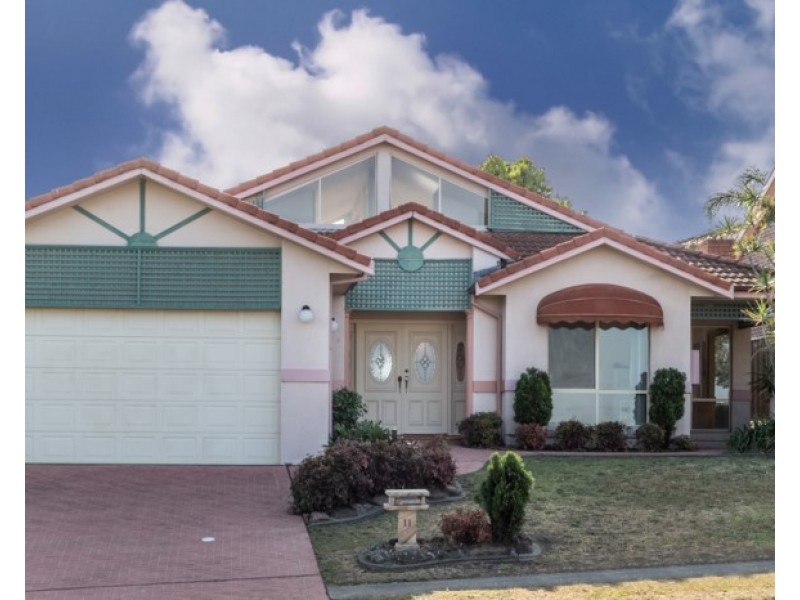 11 Mimosa Road, Bossley Park NSW 2176