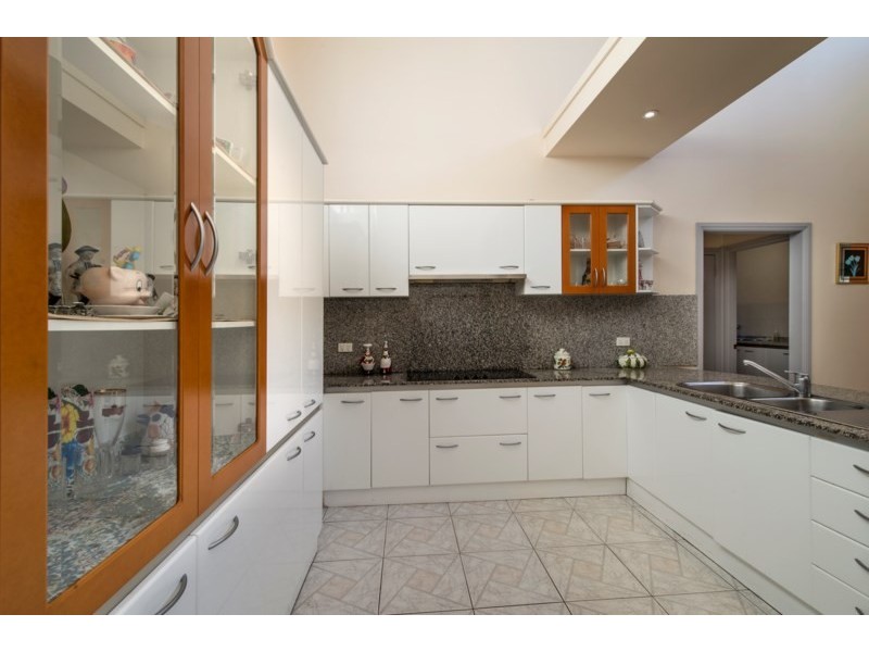 11 Mimosa Road, Bossley Park NSW 2176