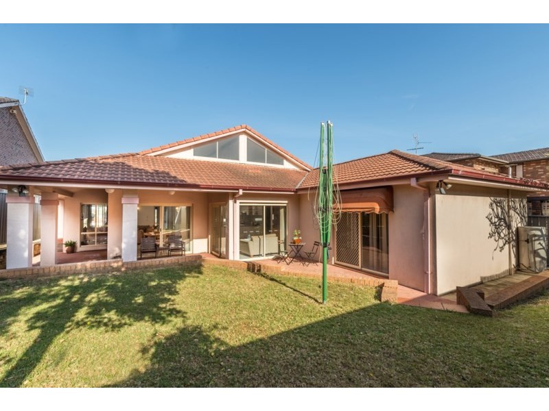 11 Mimosa Road, Bossley Park NSW 2176
