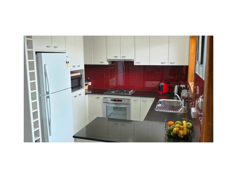 9 Hamlet Cresent, Rosemeadow NSW 2560