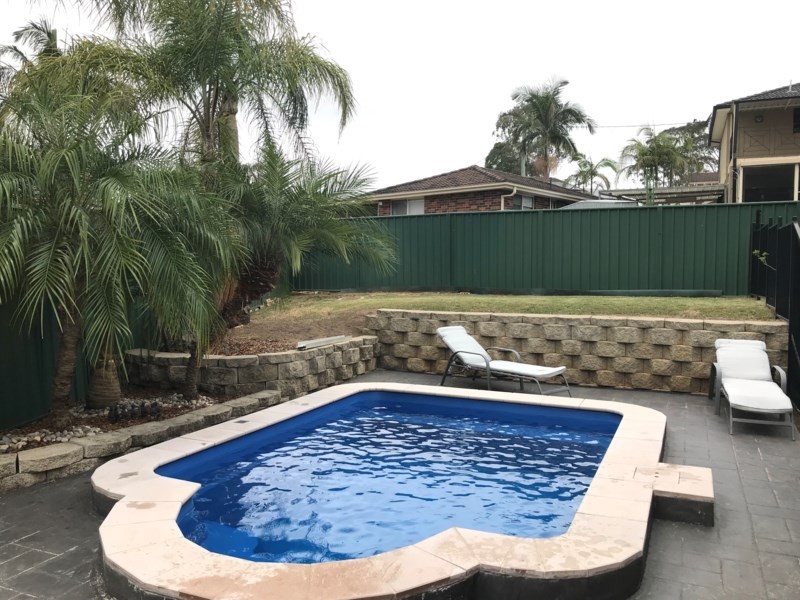 9 Julia Close, West Hoxton NSW 2171