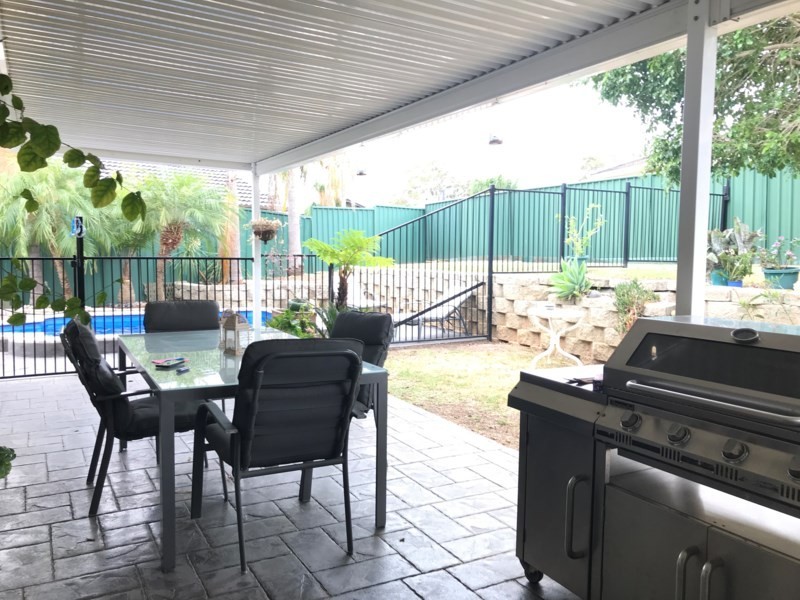 9 Julia Close, West Hoxton NSW 2171