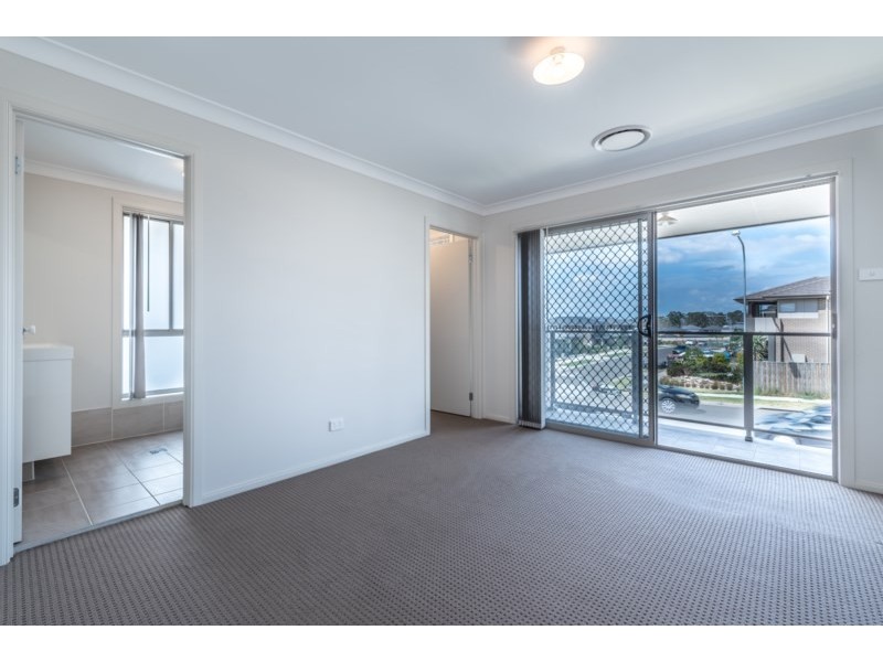 8 Kingsford Smith Avenue, Middleton Grange NSW 2171