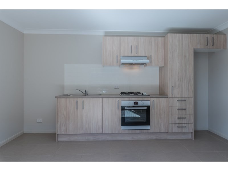 8 Kingsford Smith Avenue, Middleton Grange NSW 2171