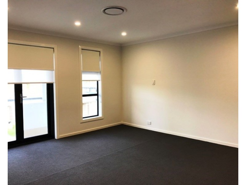 10 Palaver Street, Leppington NSW 2179