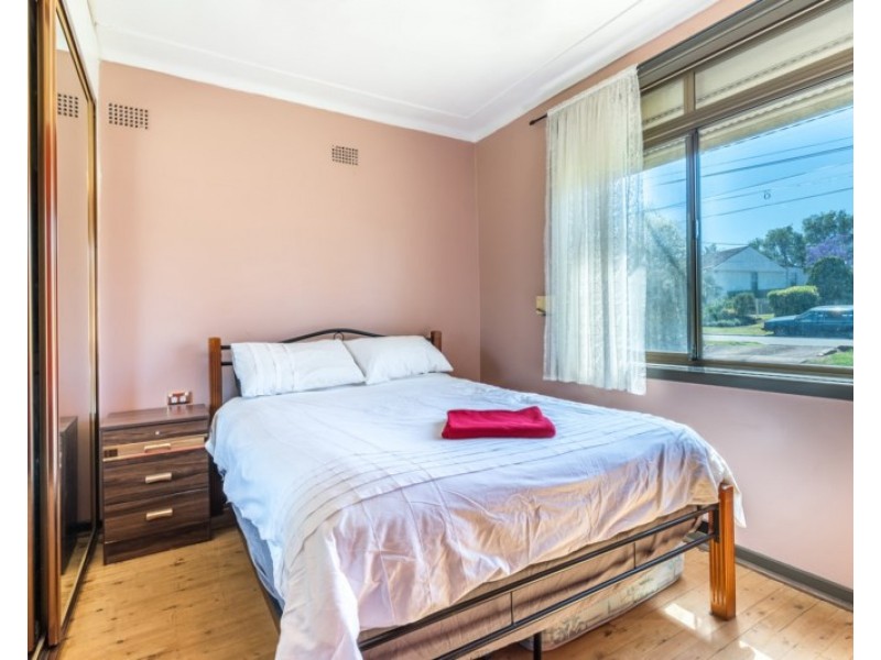 63 Grainger Avenue, Mount Pritchard NSW 2170