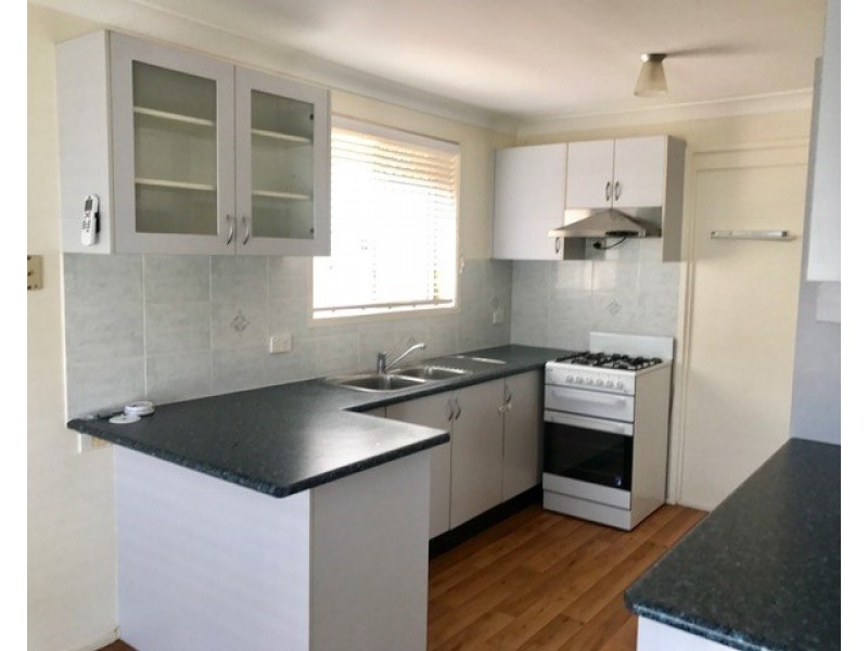 22 Swan Circuit, Green Valley NSW 2168