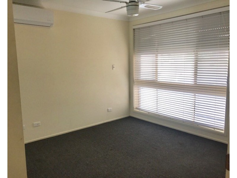 22 Swan Circuit, Green Valley NSW 2168