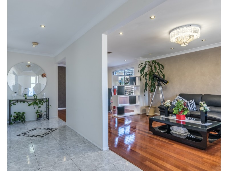 10 Newry Close, Hinchinbrook NSW 2168