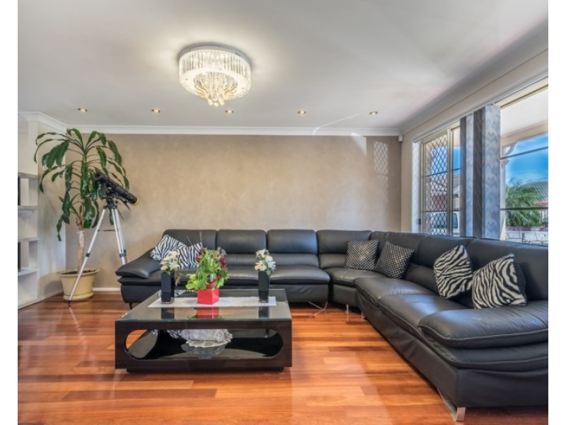 10 Newry Close, Hinchinbrook NSW 2168