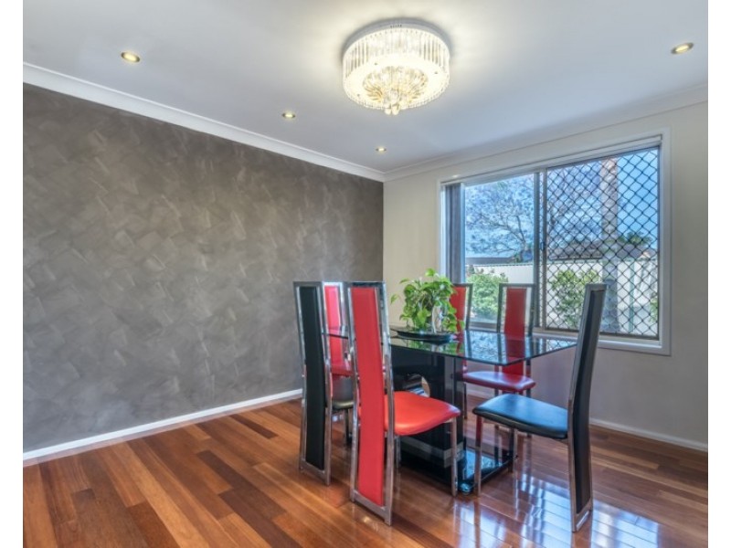 10 Newry Close, Hinchinbrook NSW 2168