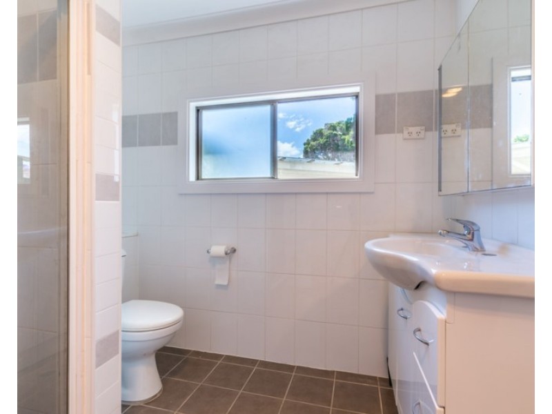 4 Banksia Crescent, Fairfield East NSW 2165