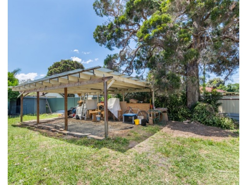 4 Banksia Crescent, Fairfield East NSW 2165