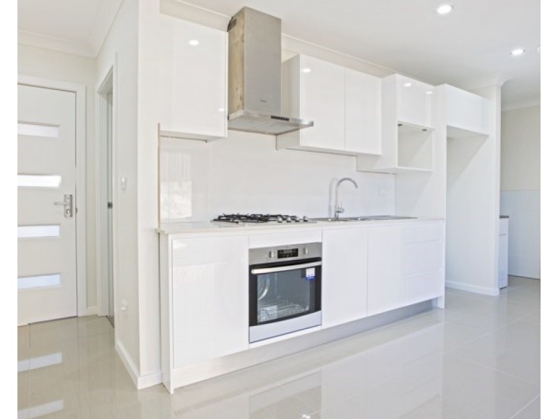 6a Thorpe Circuit, Oran Park NSW 2570