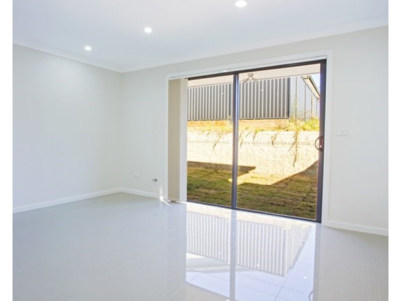 6a Thorpe Circuit, Oran Park NSW 2570