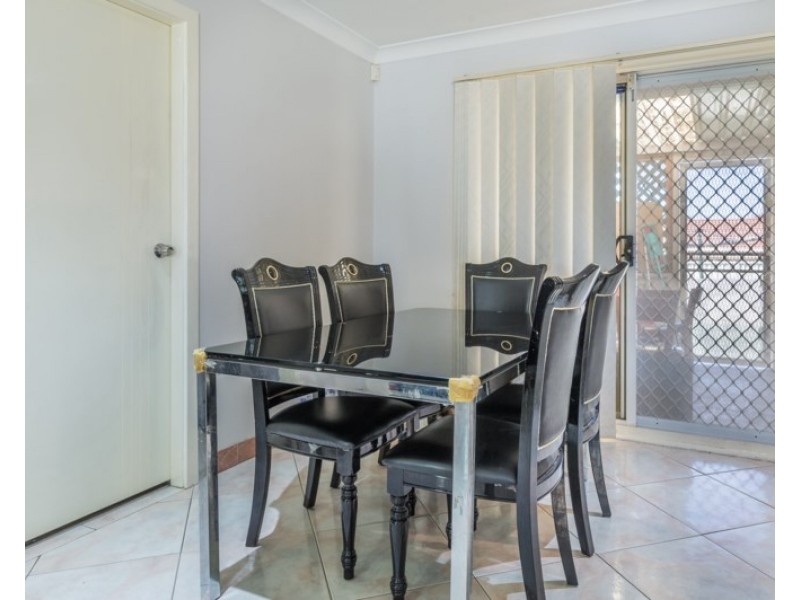 34 Swan Circuit, Green Valley NSW 2168