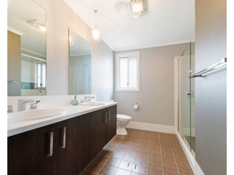 86 Pioneer Drive, Carnes Hill NSW 2171