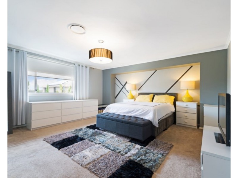 86 Pioneer Drive, Carnes Hill NSW 2171