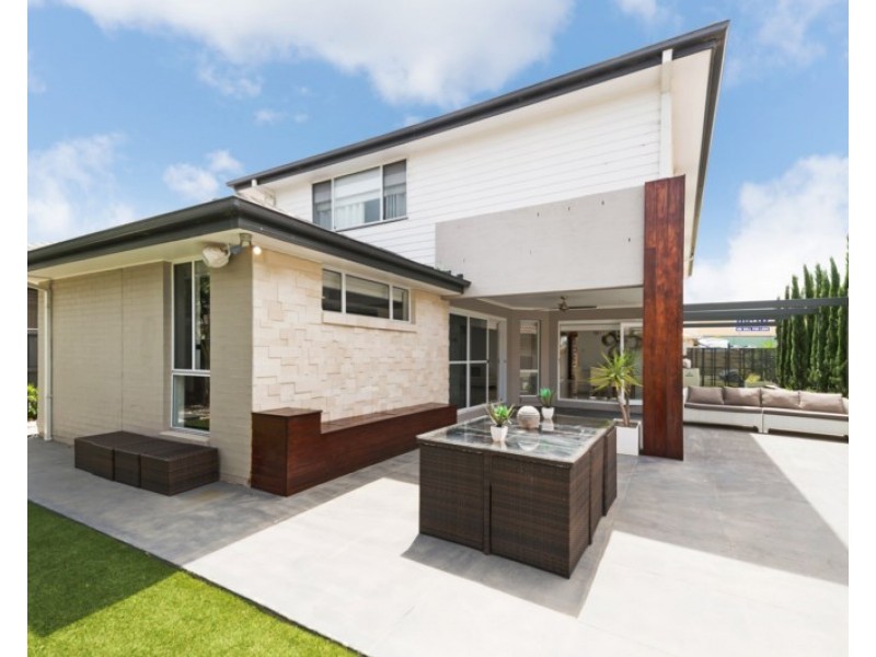 86 Pioneer Drive, Carnes Hill NSW 2171