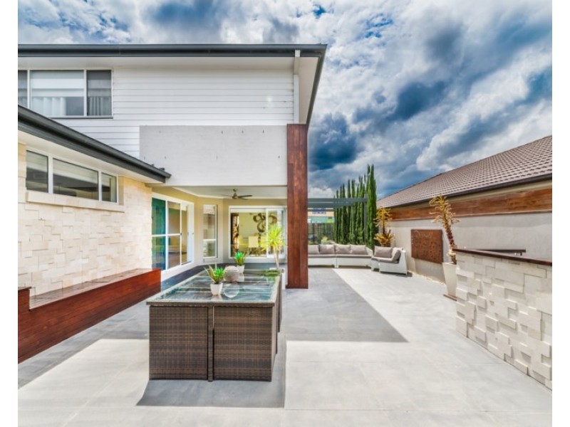 86 Pioneer Drive, Carnes Hill NSW 2171