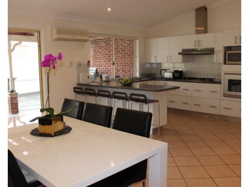 4 Archer Way, West Hoxton NSW 2171