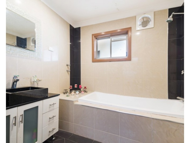 7 Lindsay Place, Mount Pritchard NSW 2170