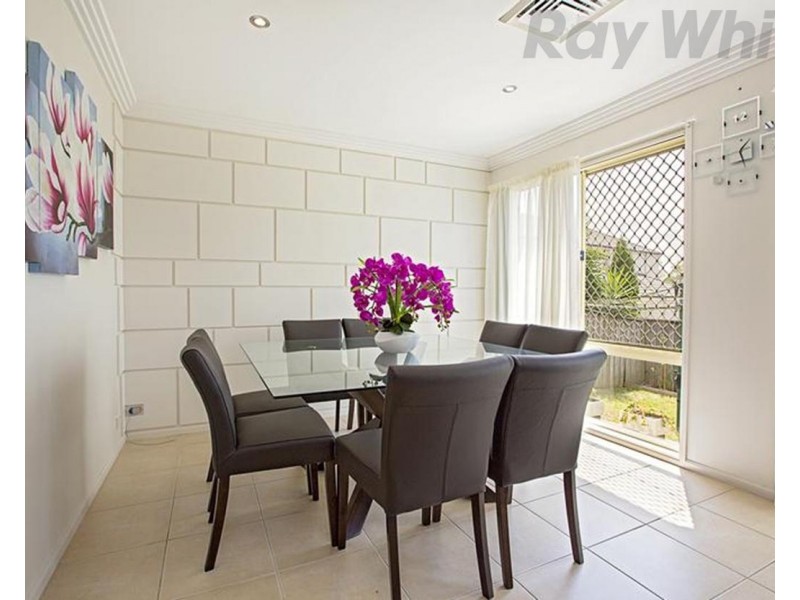 90 Carmichael Drive, West Hoxton NSW 2171