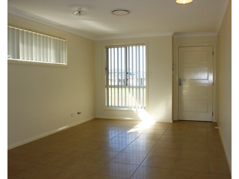 40 Affleck Gardens, Middleton Grange NSW 2171