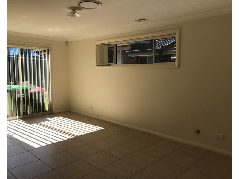 40 Affleck Gardens, Middleton Grange NSW 2171