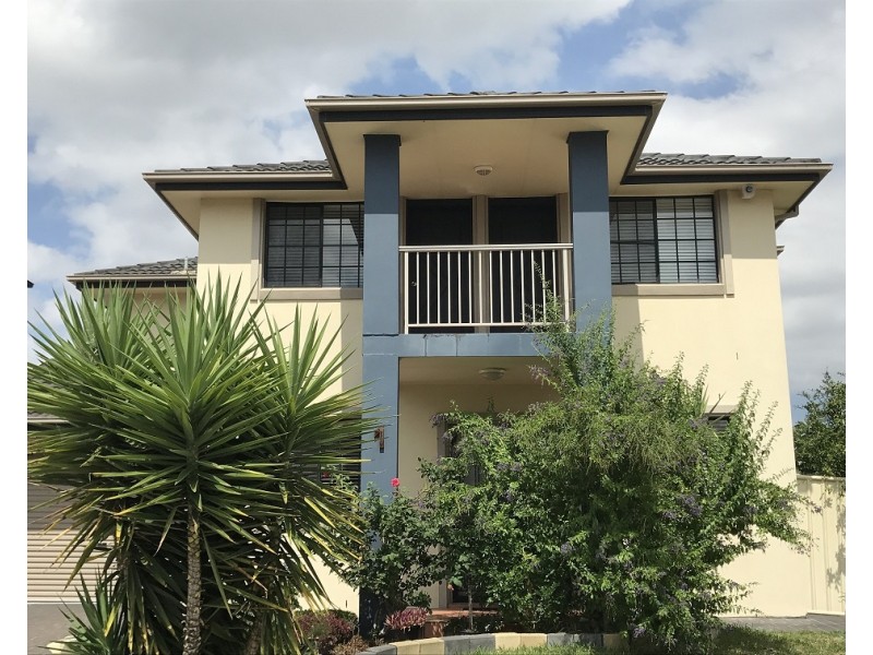 1 Thistle Circuit, Green Valley NSW 2168