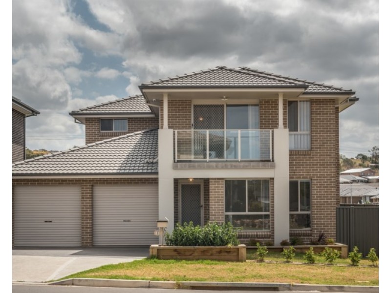 8 Kingsford Smith Avenue, Middleton Grange NSW 2171