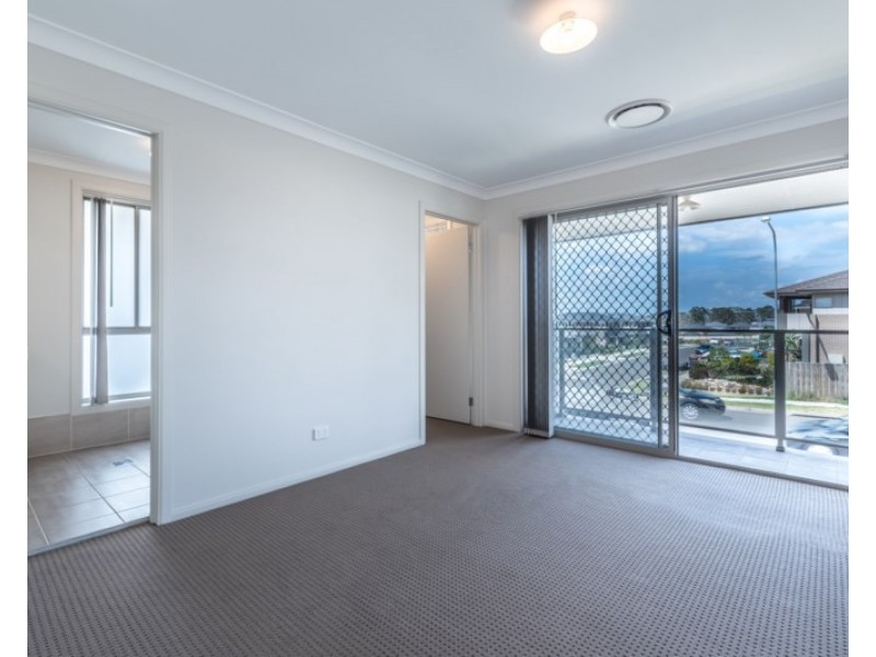 8 Kingsford Smith Avenue, Middleton Grange NSW 2171