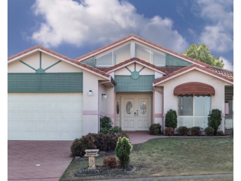 11 Mimosa Road, Bossley Park NSW 2176