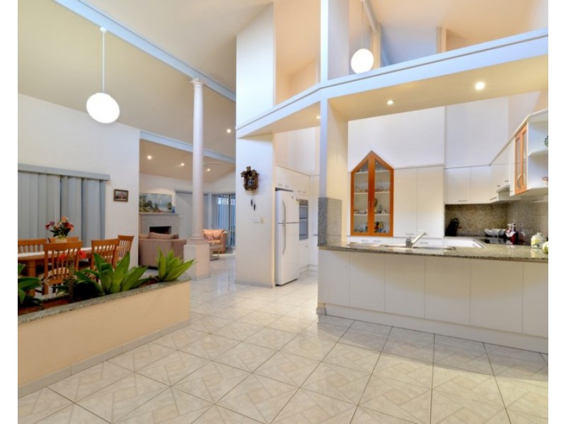 11 Mimosa Road, Bossley Park NSW 2176